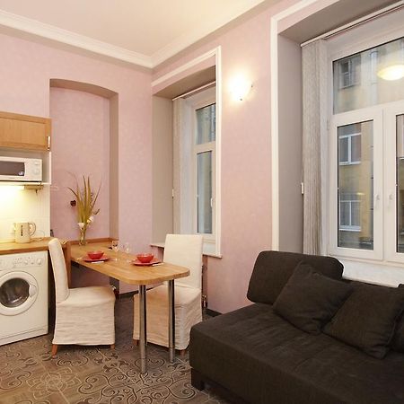 Apartment On Rubinshteyna Sint-Petersburg Buitenkant foto